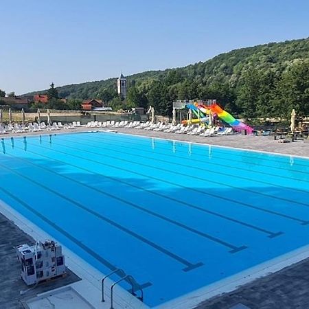 Seoski Turiziam Larva Trenkovo Kültér fotó
